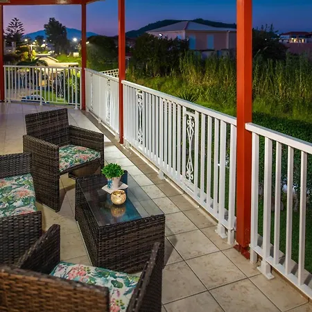 بيت للعطل Diogenis House اليكاناس