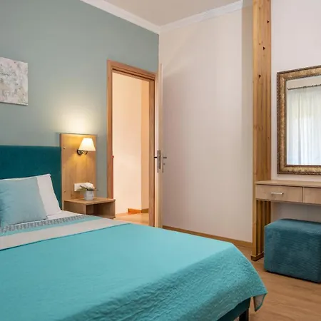 Diogenis House بيت للعطل اليكاناس