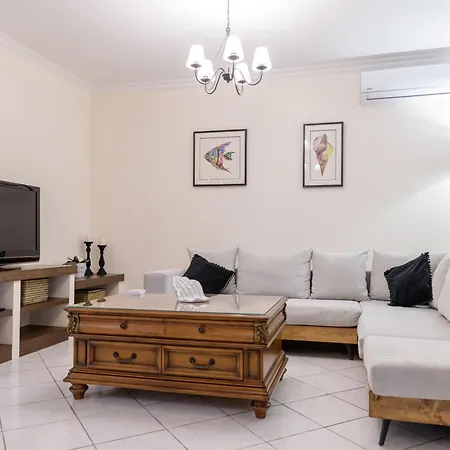Diogenis House