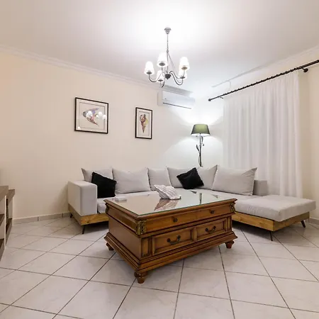 Diogenis House Holiday home *
